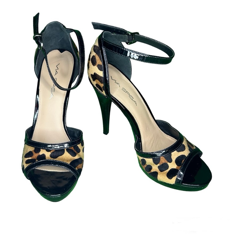 VIA Spiga
Cheetah
Print Stilettos Size 7 (Real Fur)